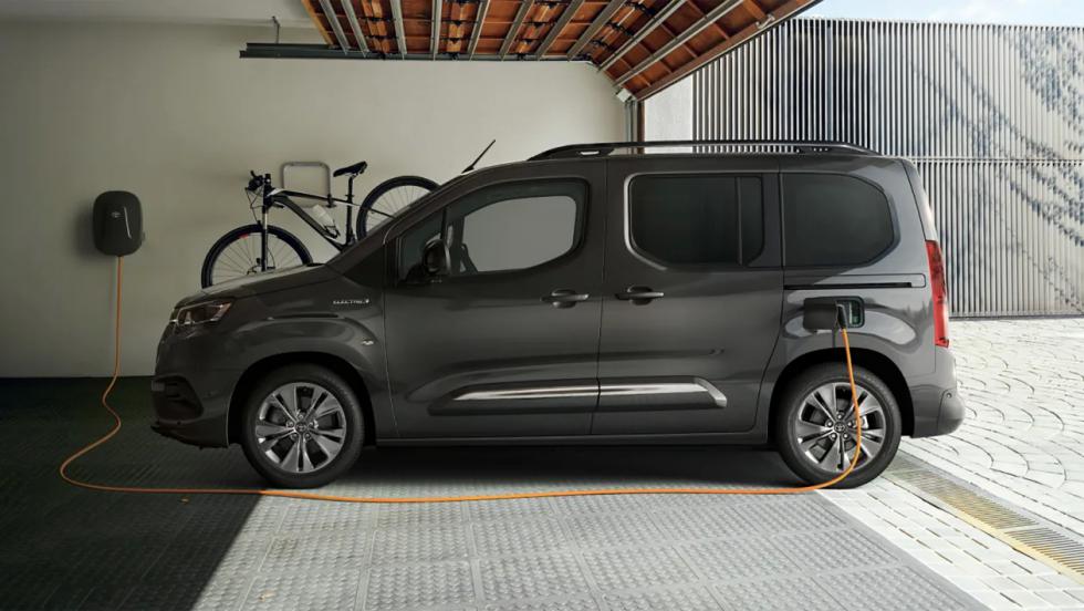 Toyota Proace City: Το νέο ηλεκτρικό compact van πόλης για οικογένειες